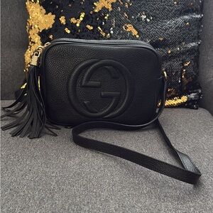 **SOLD**
Gucci Black Pebbled Leather Crossbody Bag